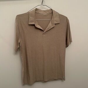 Vuori men’s medium polo beige color